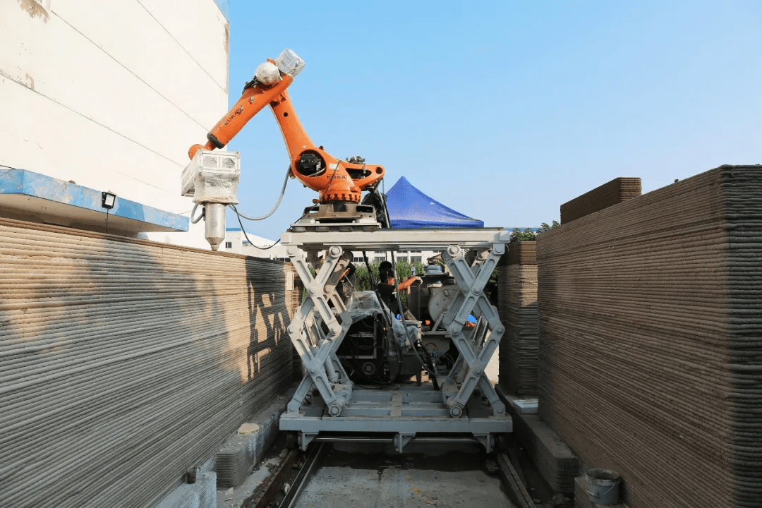 徐衛(wèi)國(guó)教授團(tuán)隊(duì) 3D打印機(jī)器人革新混凝土泵送，為低收入群體建造未來住宅